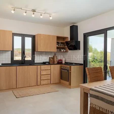 Thia Villa