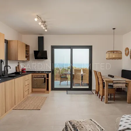Thia Vila Budoni